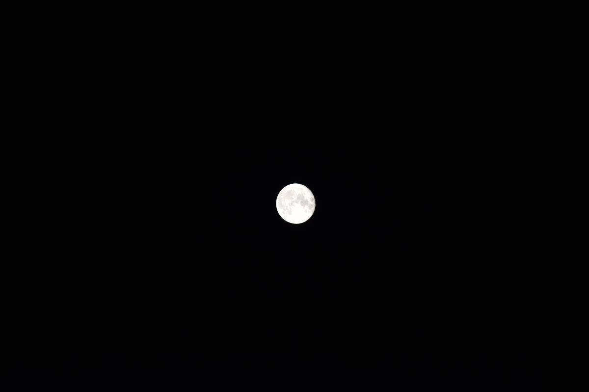 Volle maan, Maan